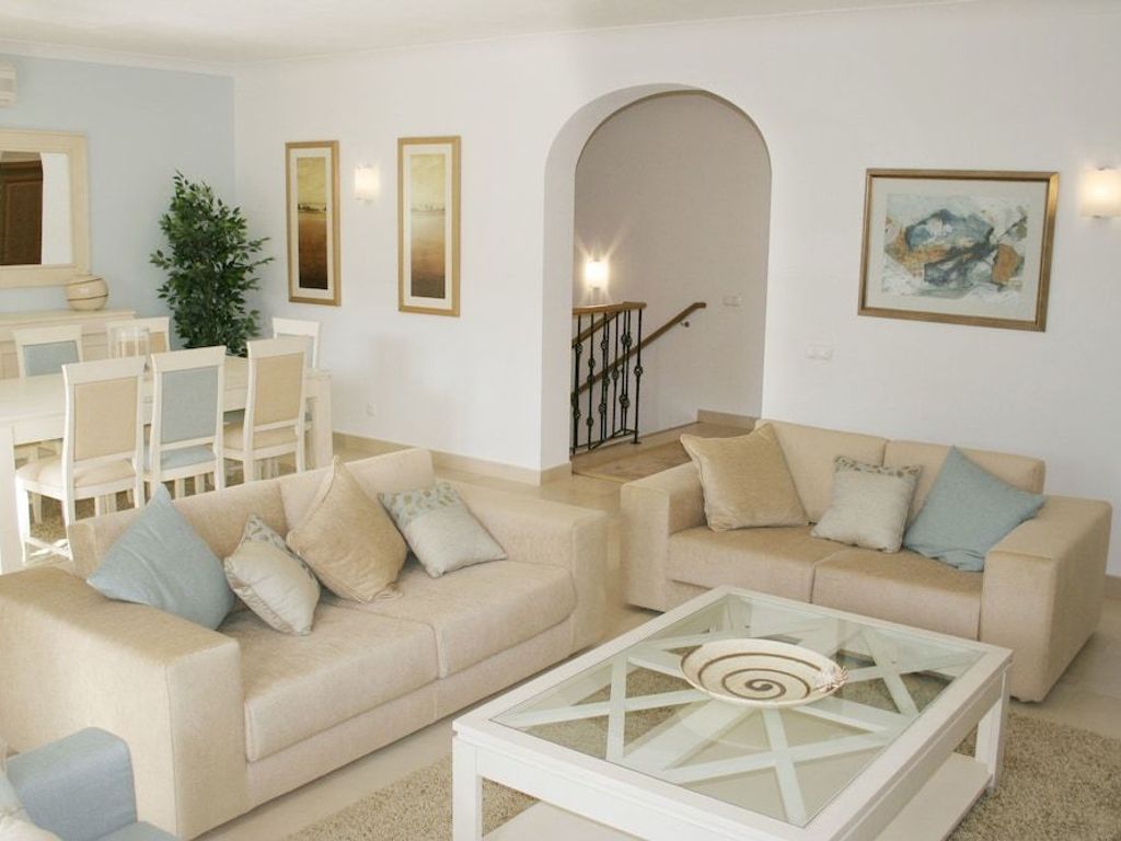 Quinta da Encosta Velha Golf & Leisure Village