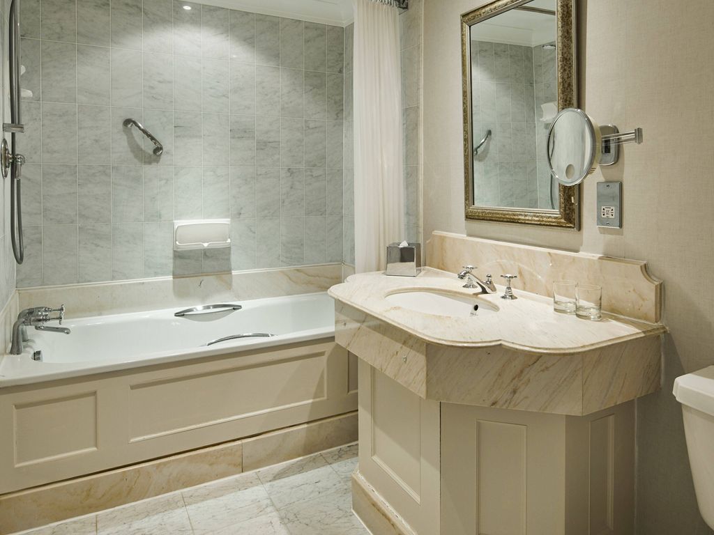 Hanbury Manor Marriott Hotel and Country Club