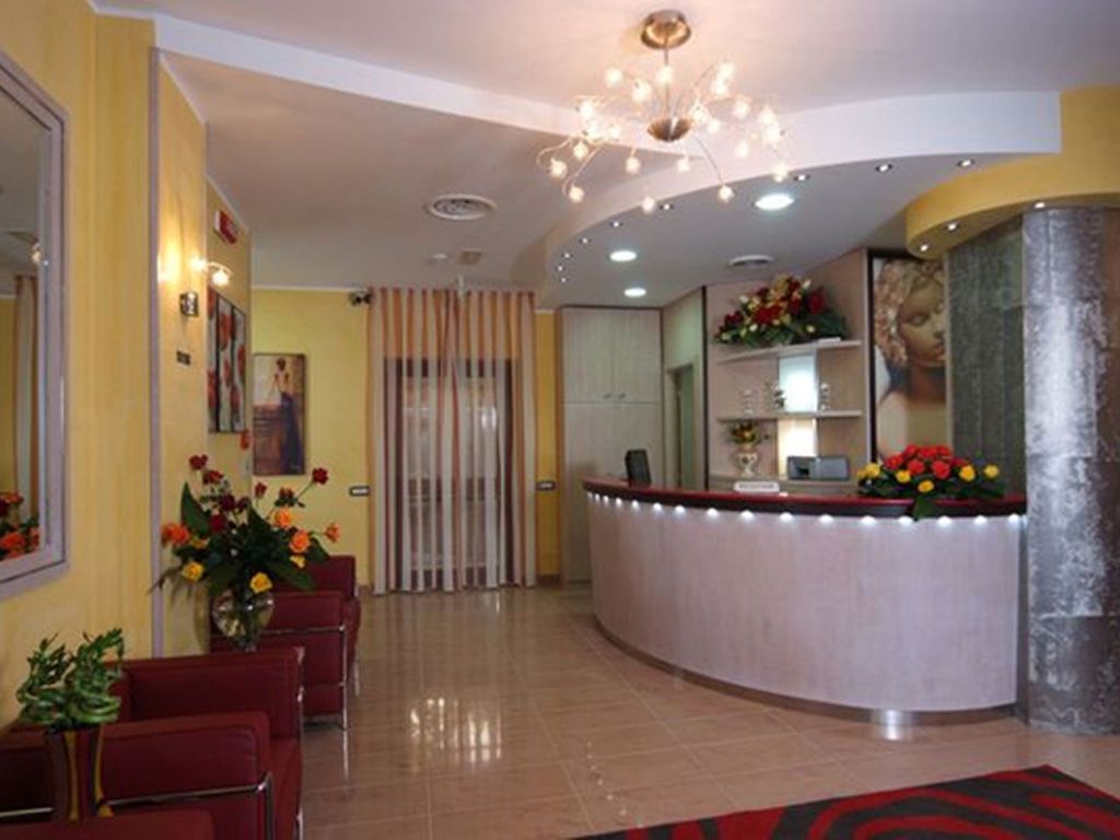 Cristal Eboli Hotel