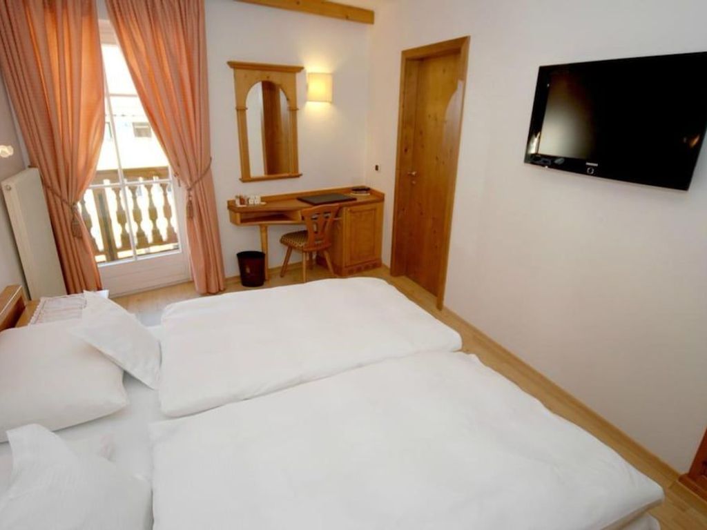 Central Hotel
