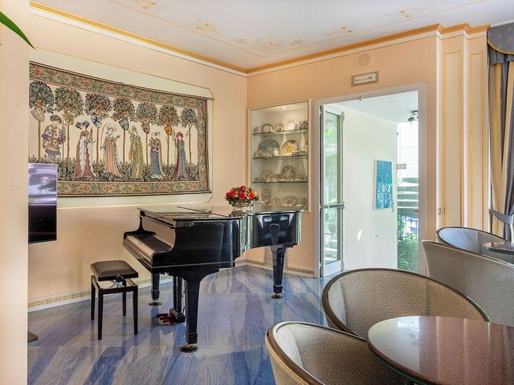 Hotel Astoria