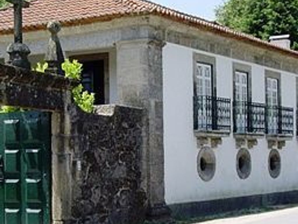 Casa das Paredes Manor House