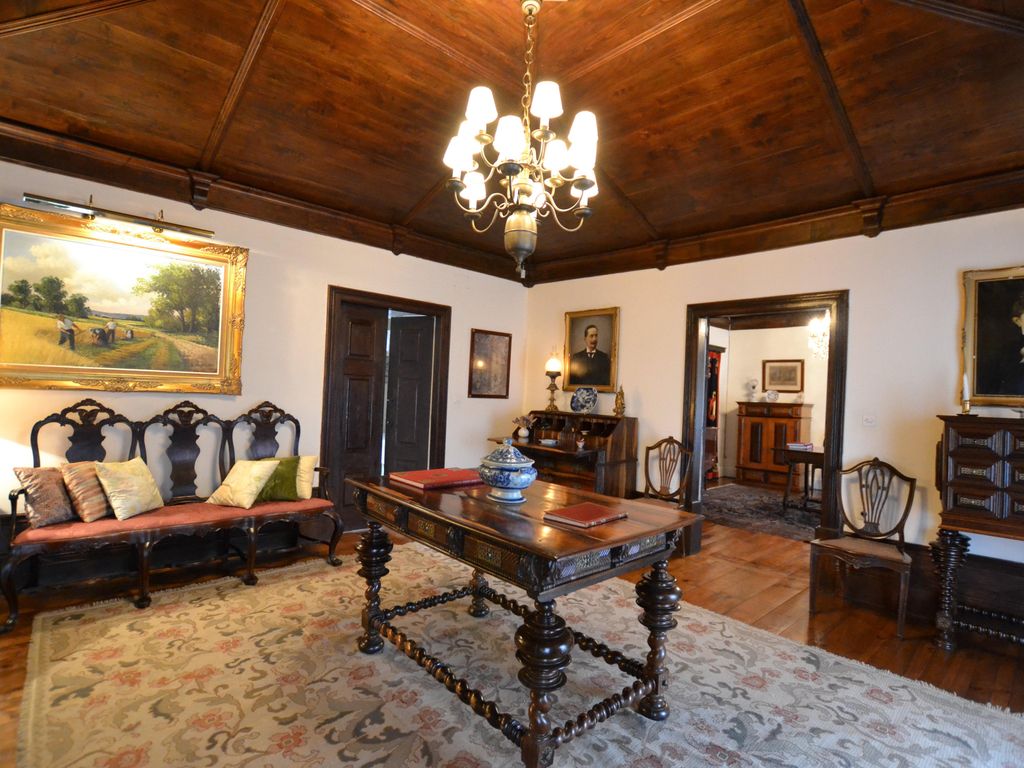 Casa das Paredes Manor House