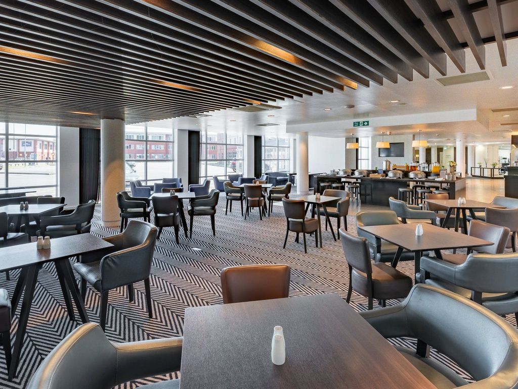 Holiday Inn Express LEIGH - SPORTS VILLAGE by IHG