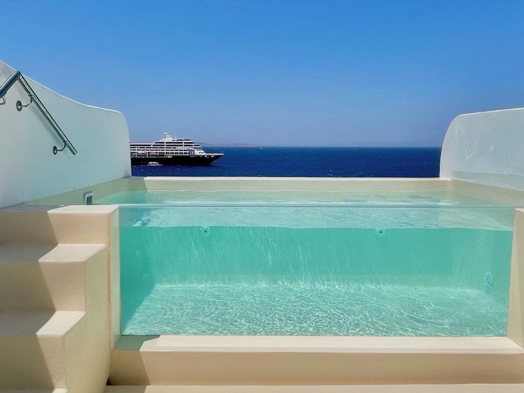 Kouros Hotel & Suites