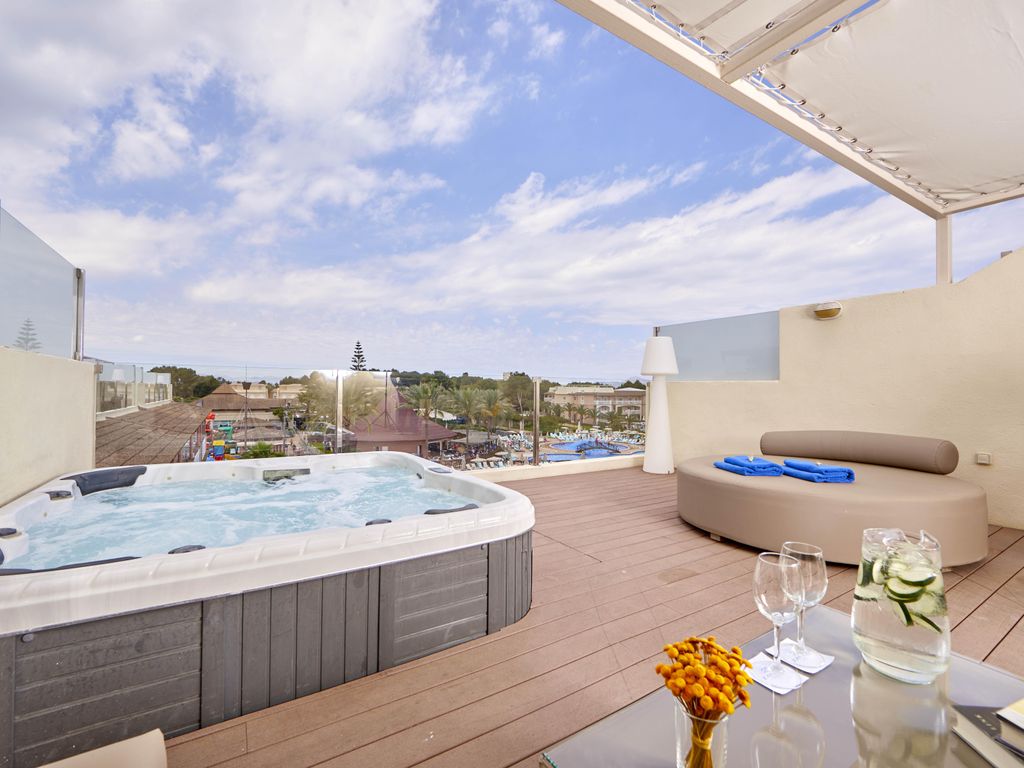 Zafiro Can Picafort Hotel
