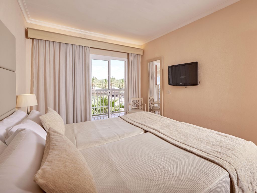 Zafiro Can Picafort Hotel