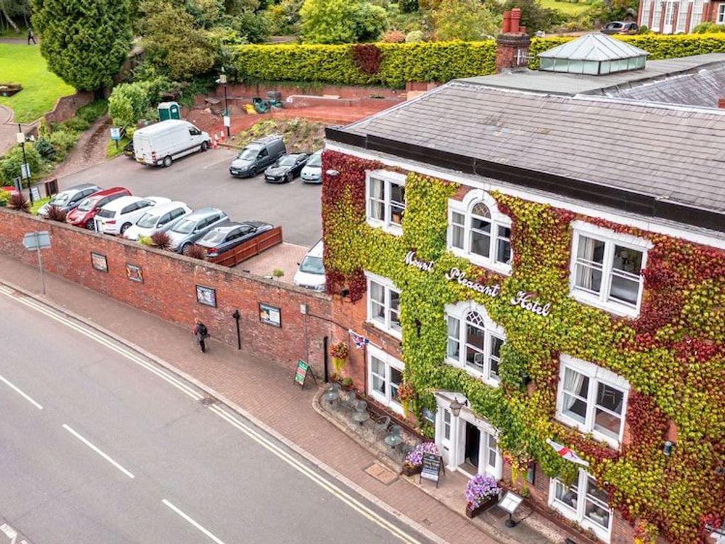 The Mount Pleasant Hotel