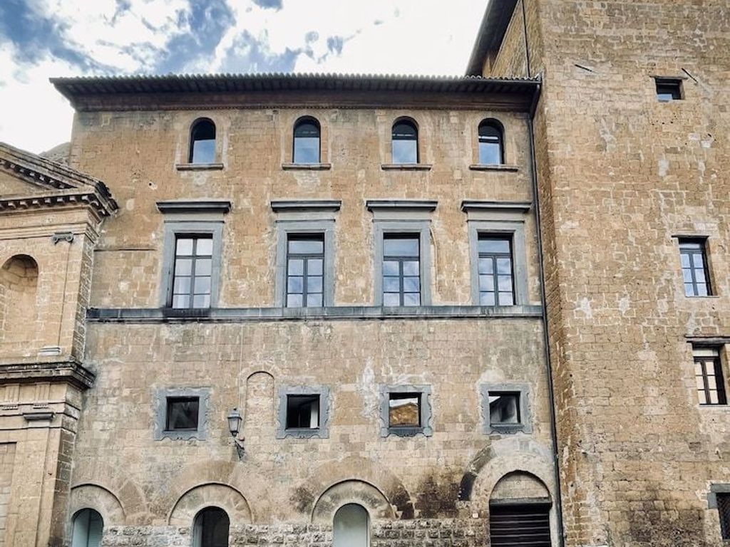 Palazzo Piccolomini