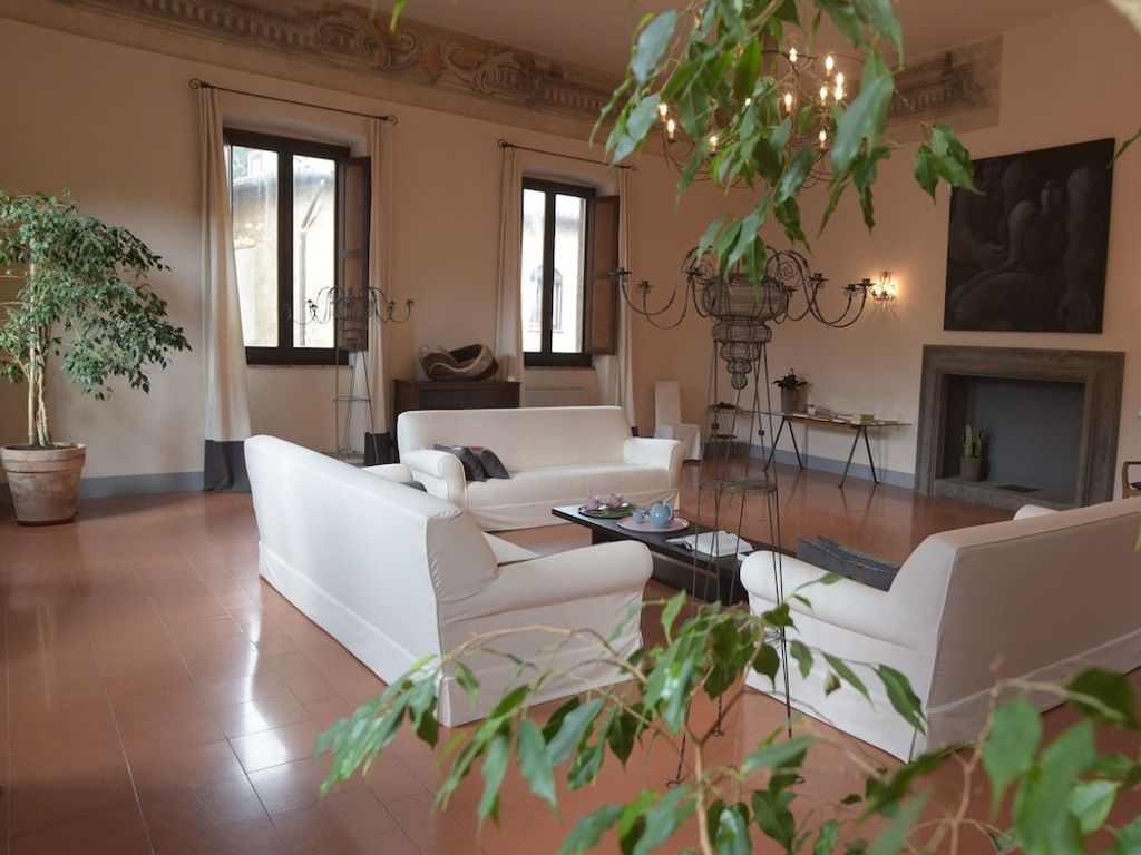 Palazzo Piccolomini
