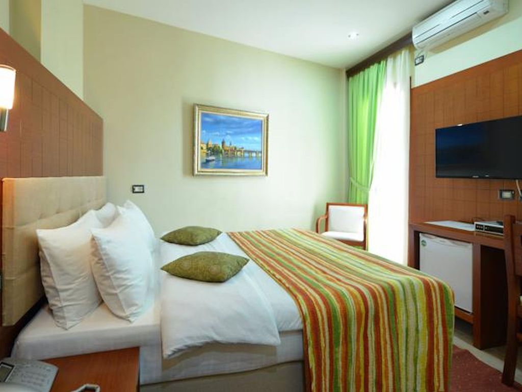 City Hotel Tirana