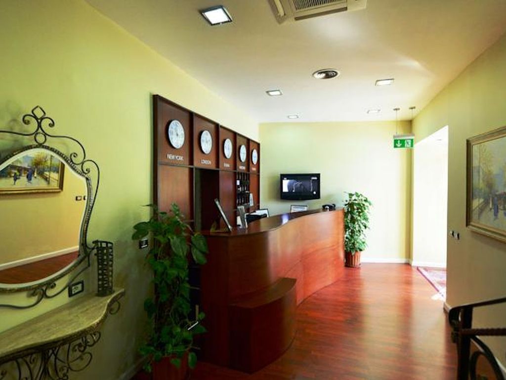 City Hotel Tirana