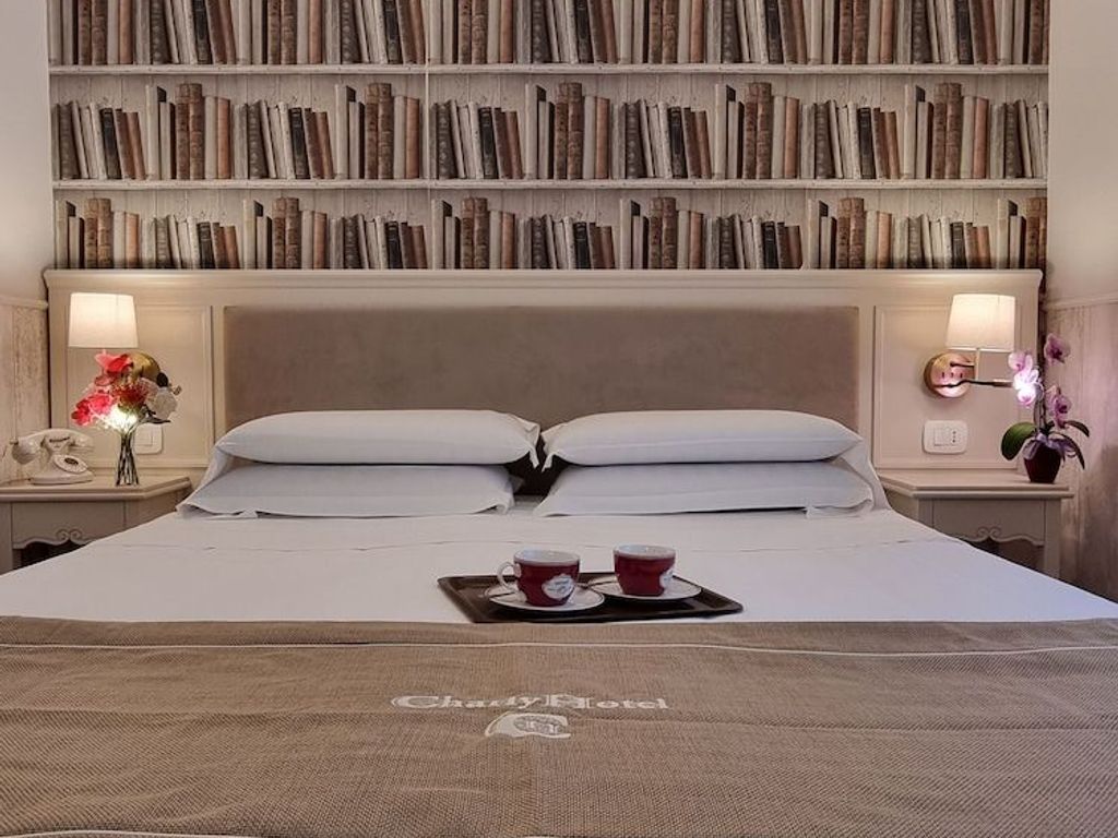 Charly Hotel