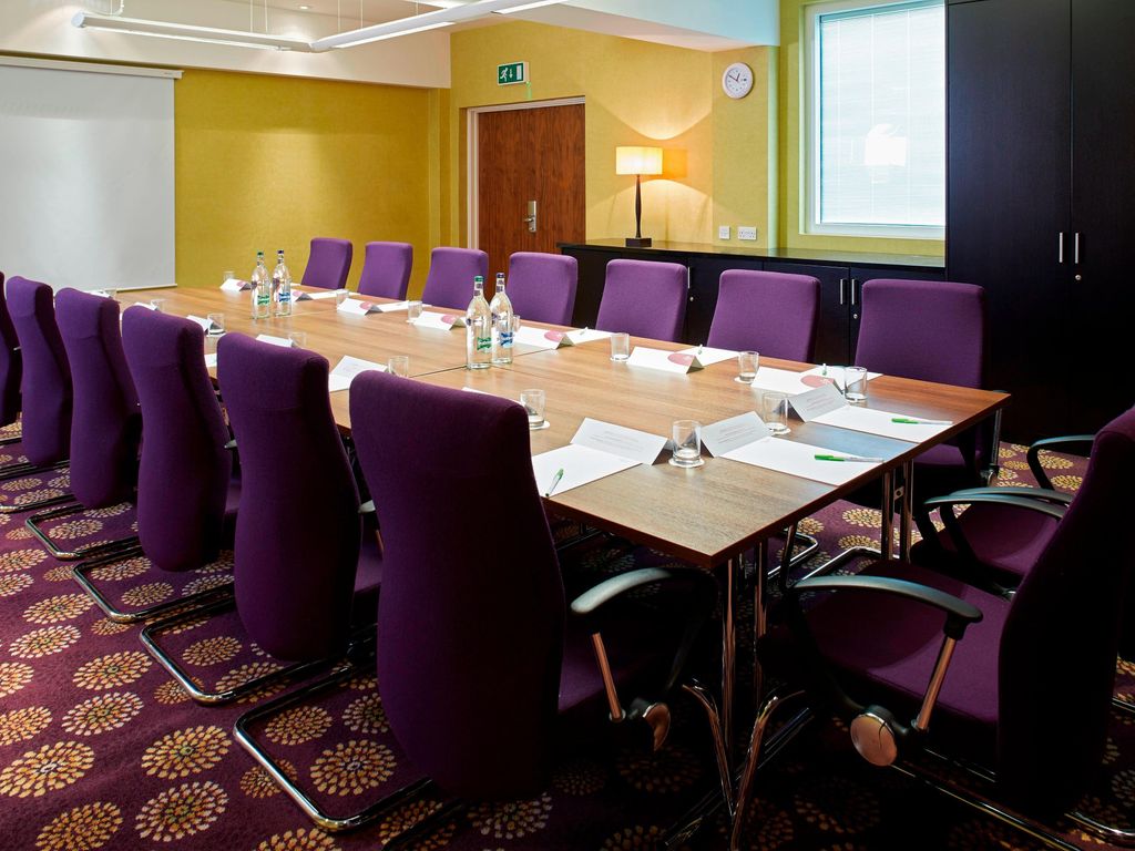 Courtyard by Marriott London Gatwick Airport
