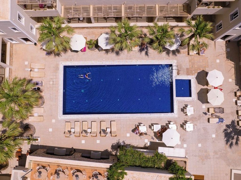 Rosebay Hotel