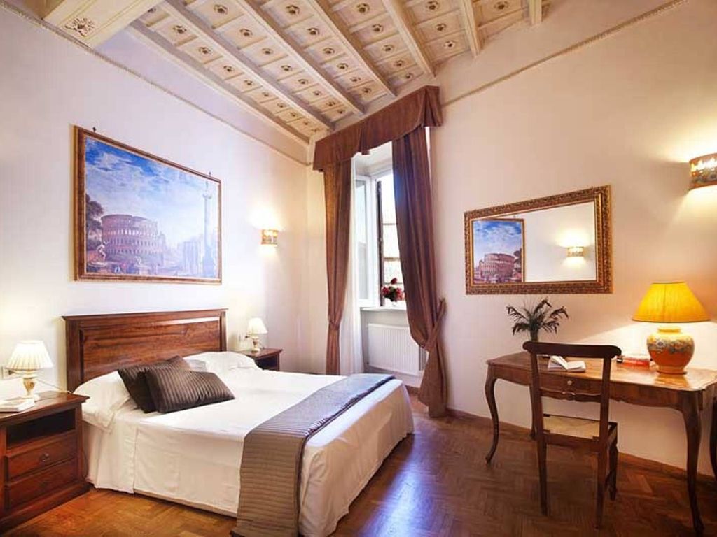 Pantheon Inn