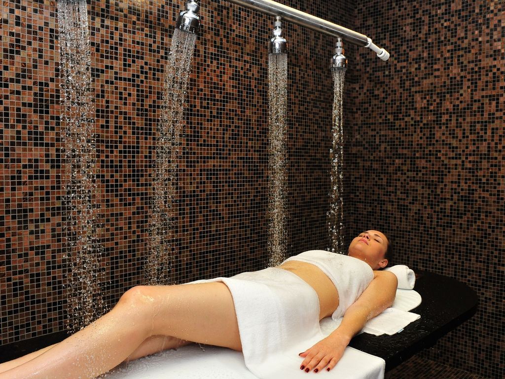 Axis Porto Business & Spa