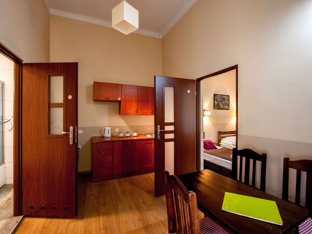Station Aparthotel