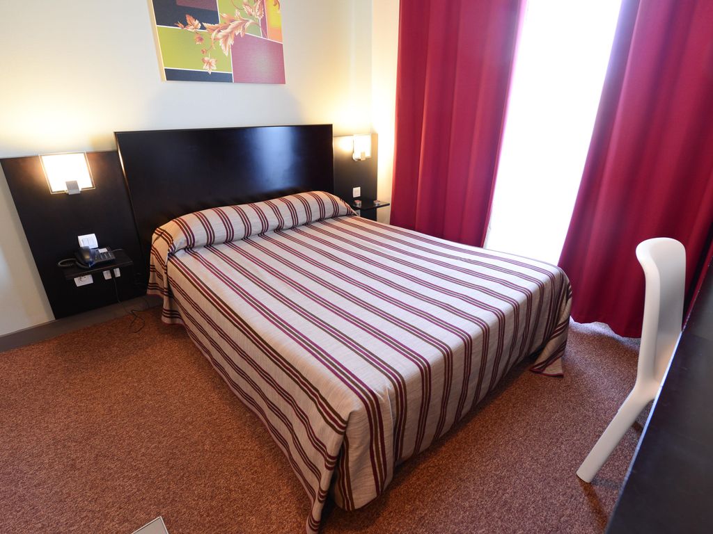 ResidHotel Lyon Lamartine Résidence de Tourisme