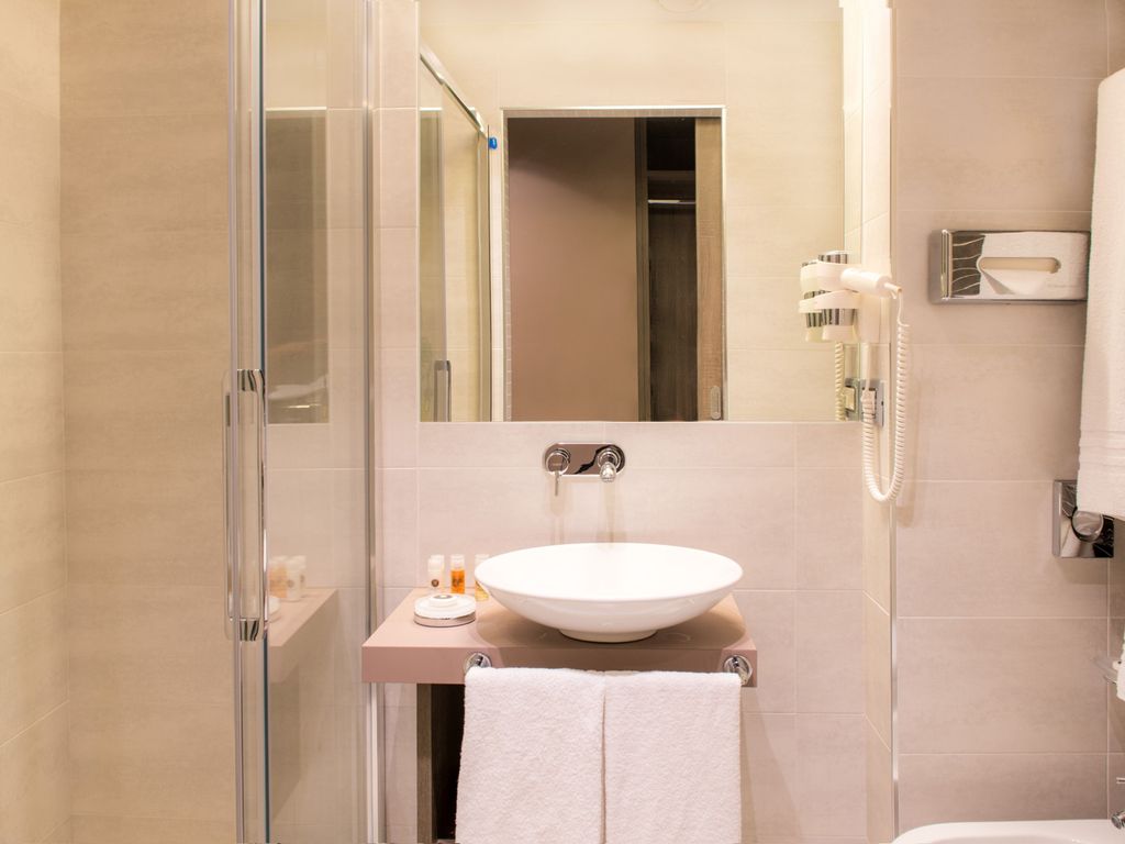 HOTEL MENTANA