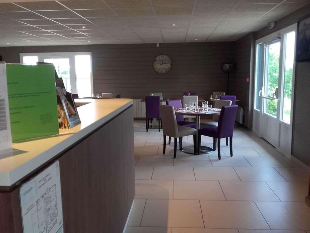 CAMPANILE SABLE SUR SARTHE - Vion