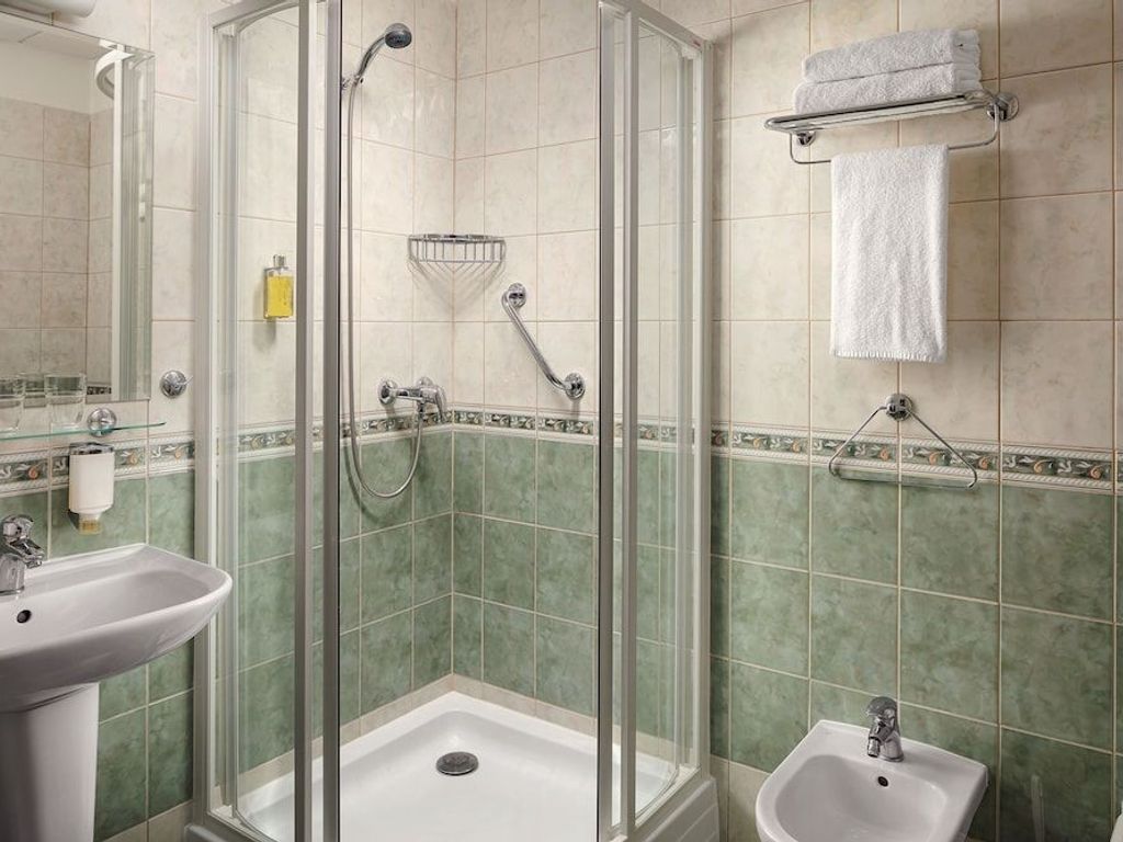 Alqush Downtown Hotel
