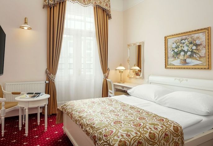 Alqush Downtown Hotel