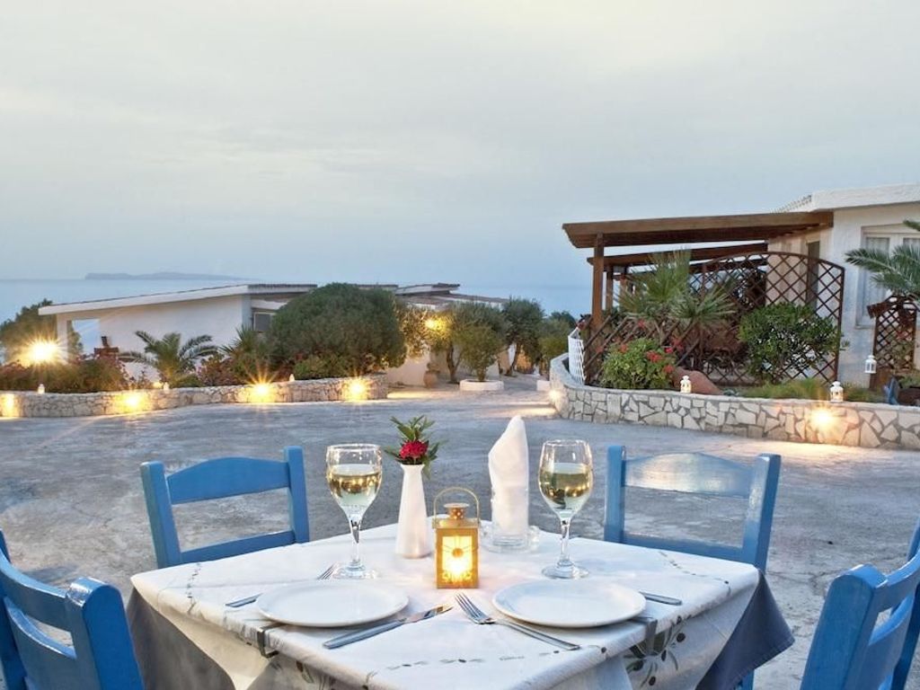 Lassion Golden Bay by Checkin