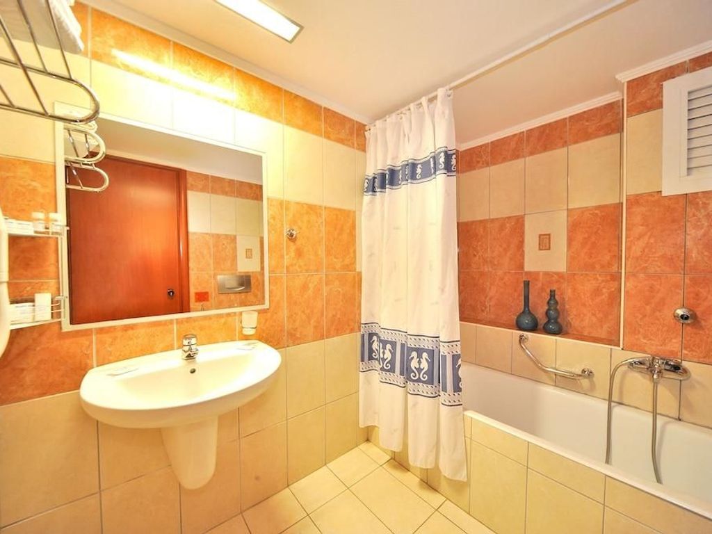Pelopas Resort