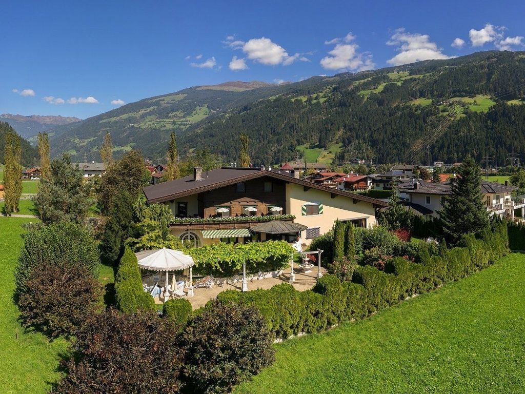 BOUTIQUE Hotel Garni Landhaus Säumler Familie Haidacher