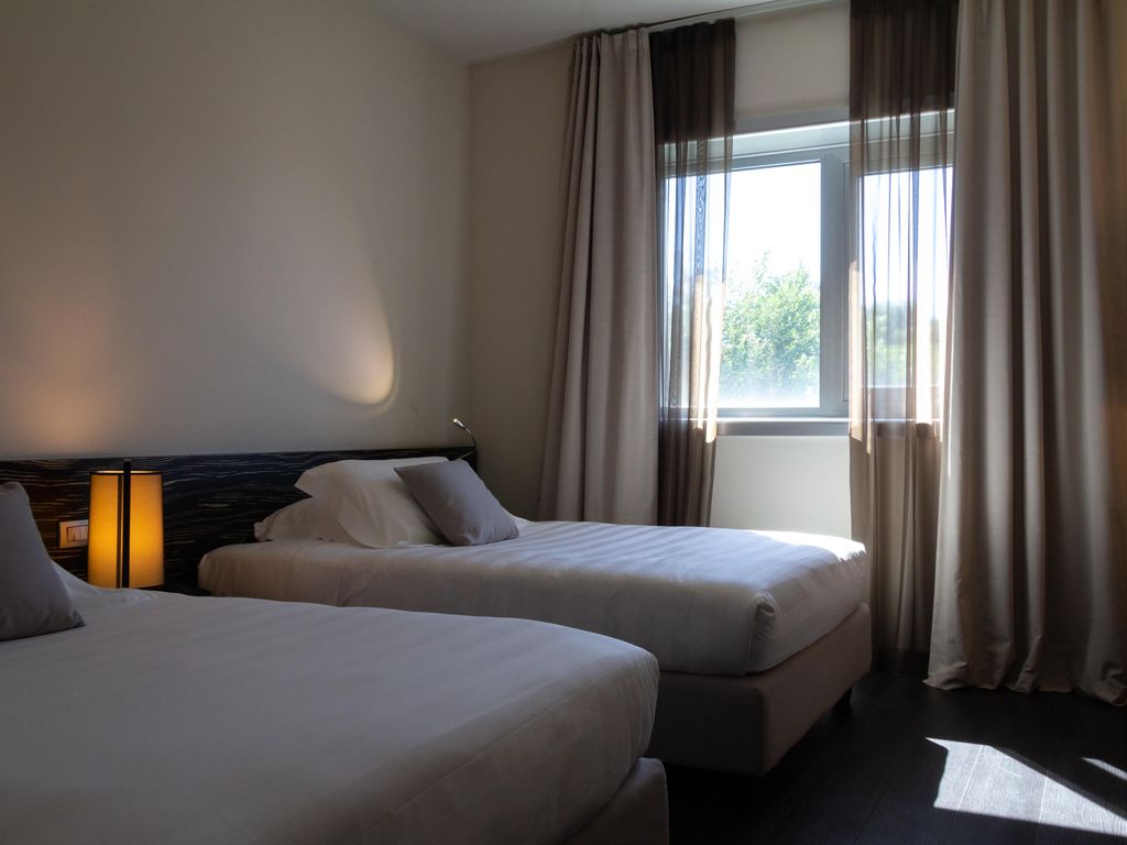 G Hotel
