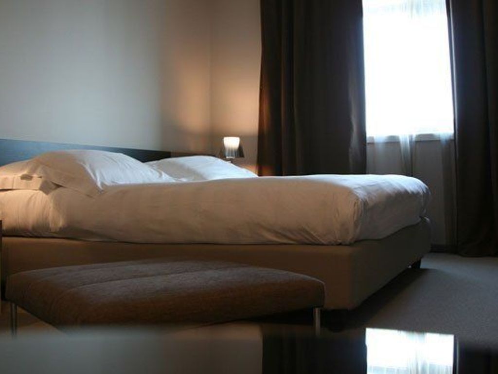 G Hotel