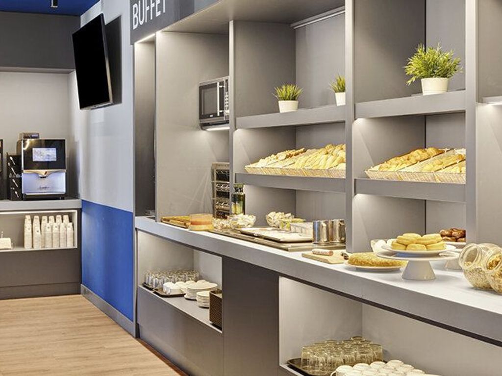 B&B HOTEL Girona 2