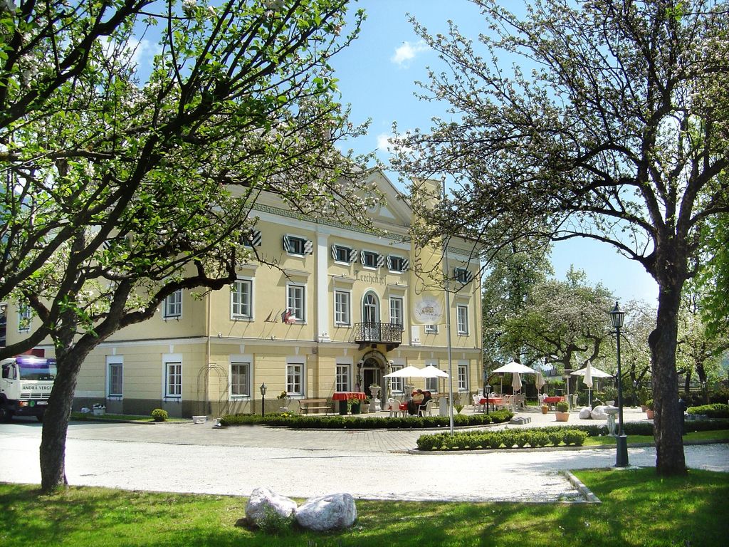 Hotel Schloss Lerchenhof