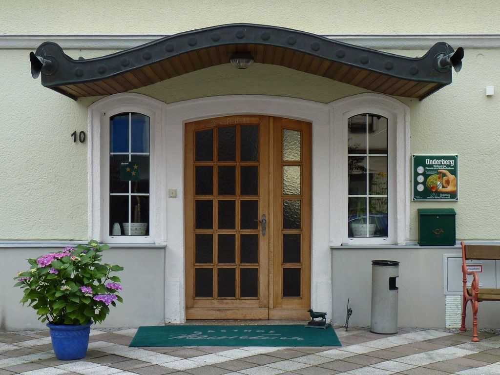 Gasthof Hametner mit Innviertler Haus