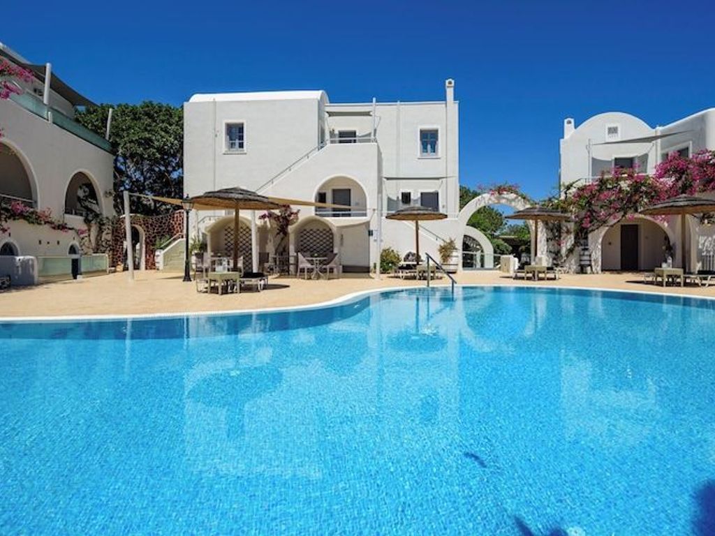Smaragdi Hotel