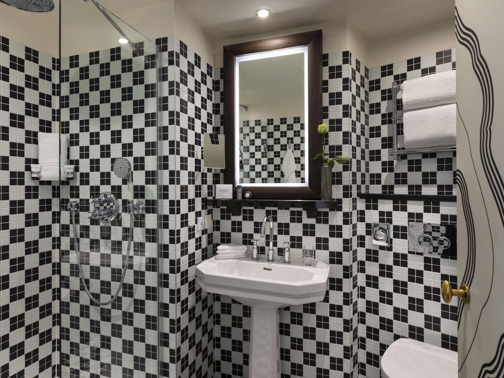 Chess Hotel