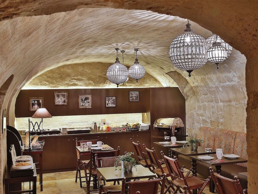 R.Kipling Hotel by HappyCulture