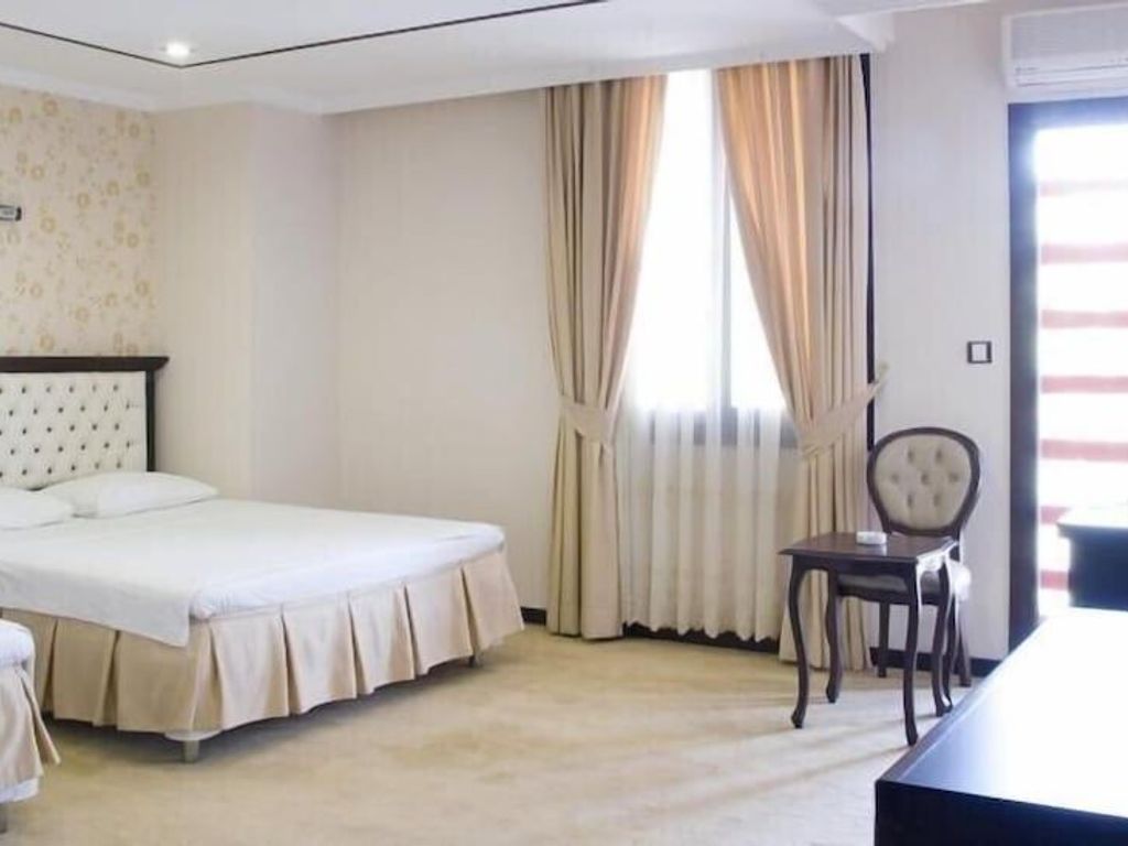 Airport Hotel