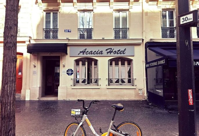 Acacia Hotel