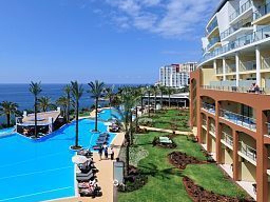 Pestana Promenade Ocean Resort Hotel