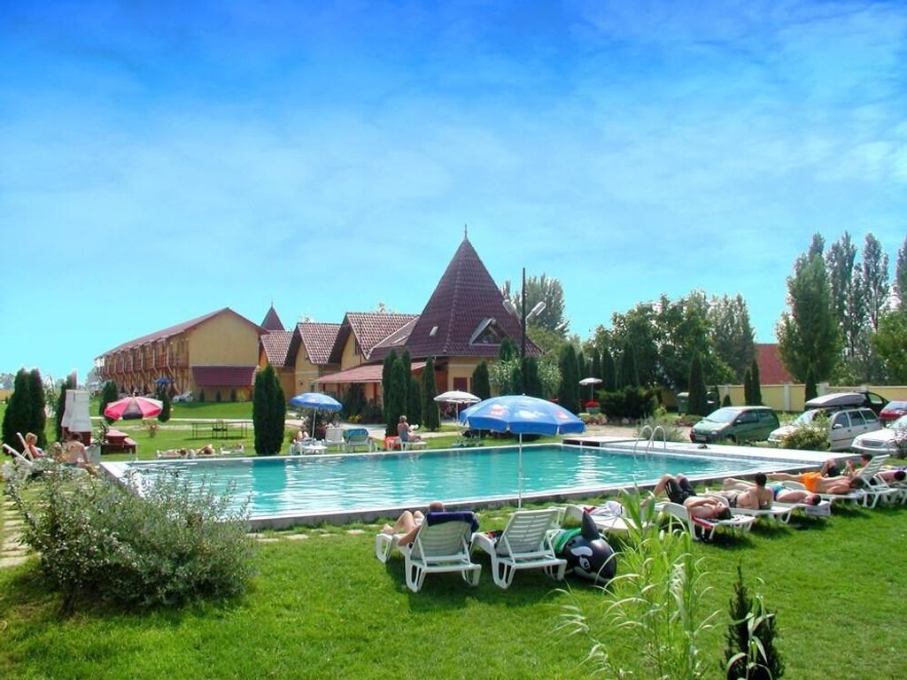 Piknik Holiday Village