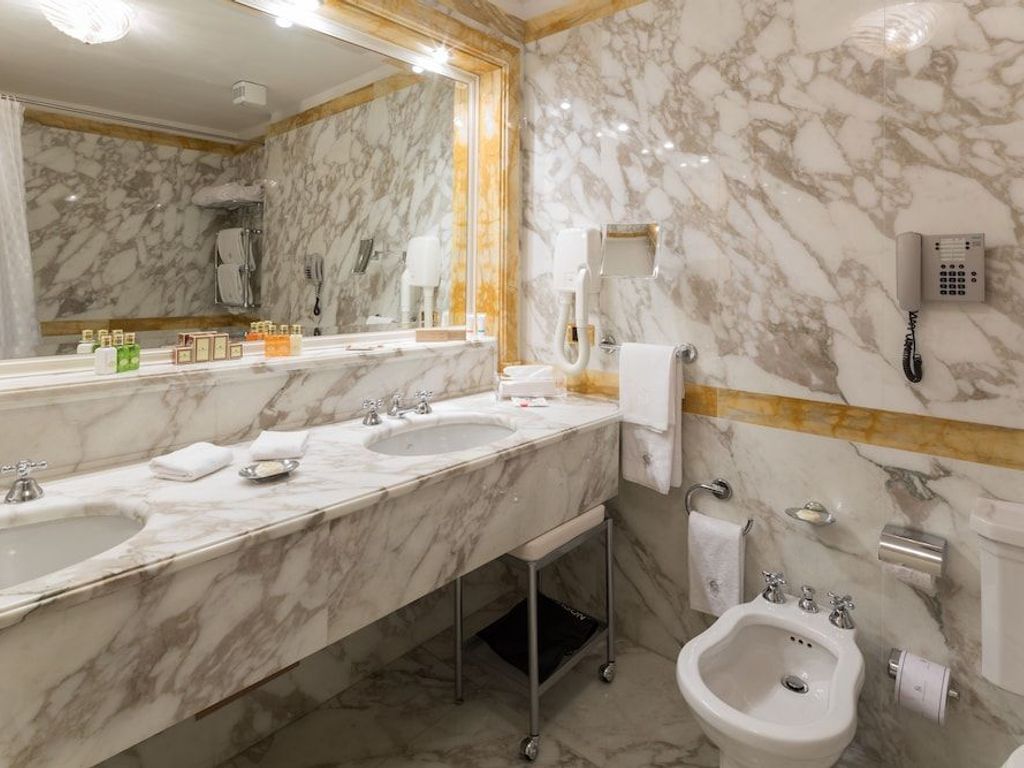 IMPERIALE PALACE HOTEL