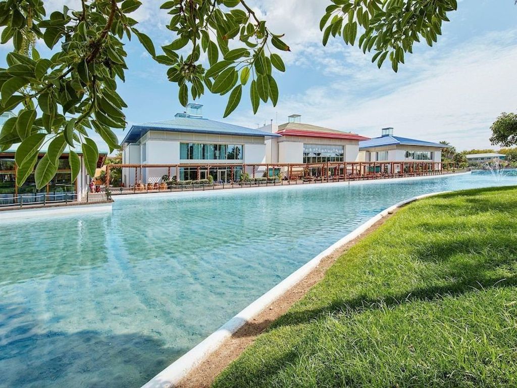 PortAventura Hotel Caribe - Includes unlimited access to PortAventura Park & 1 day access to Ferrari Land
