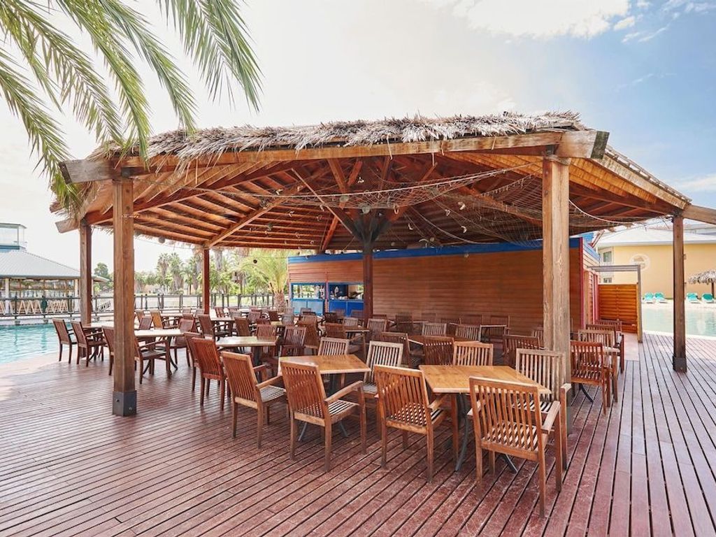 PortAventura Hotel Caribe - Includes unlimited access to PortAventura Park & 1 day access to Ferrari Land