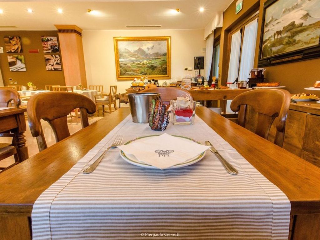 Paradise Hotel & Wellness