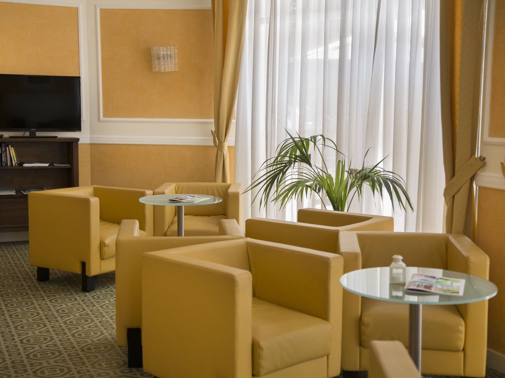 Grand Hotel