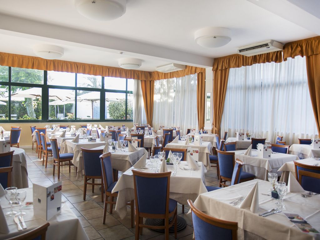 Grand Hotel
