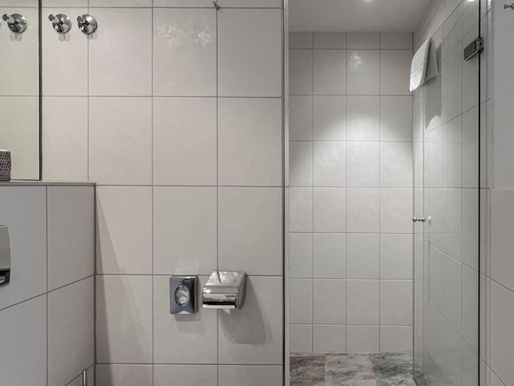 ADELANTE Boutique Hotel