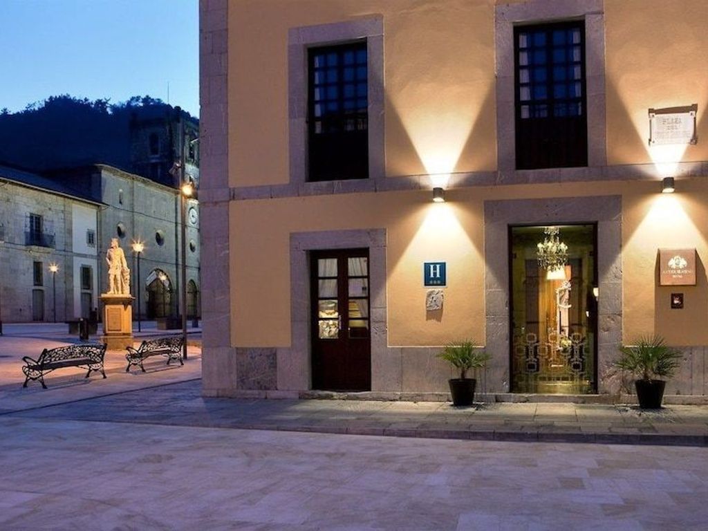 Antiguo Casino Hotel